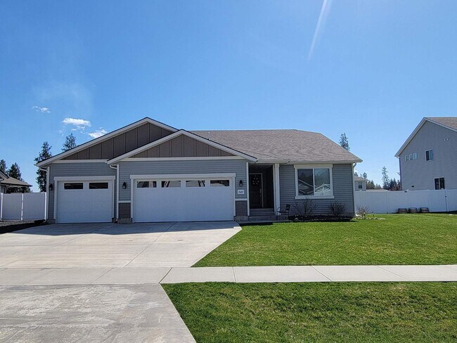 Front Yard - 15407 N Renee Ct