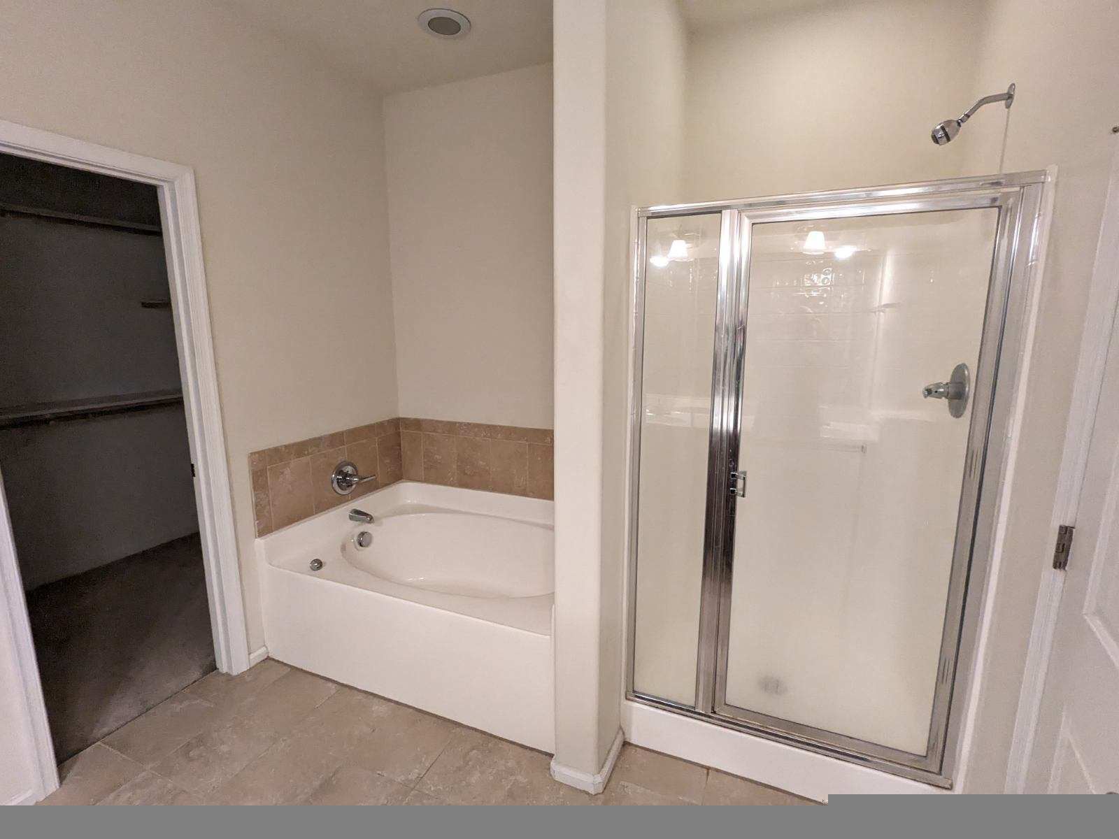 Building Photo - 815 Muth Ln