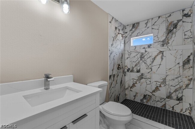 Building Photo - 3513 NE 17th Pl