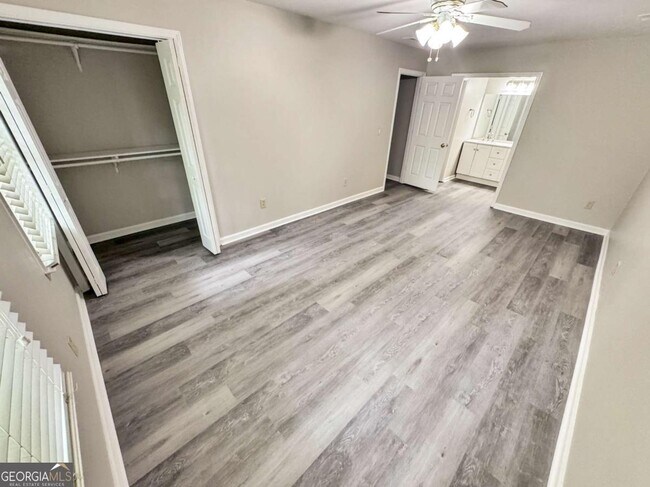 Building Photo - 4051 Coyte Dr