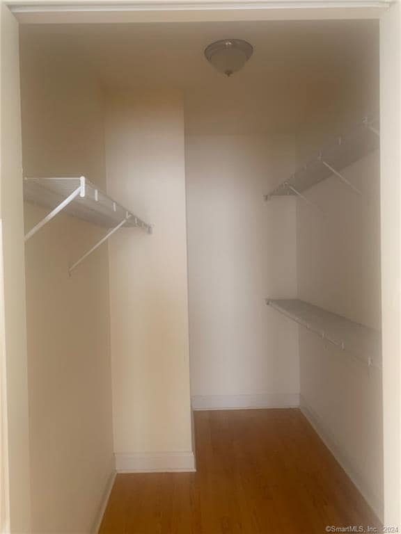 Building Photo - 5 Pondview Cir