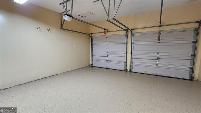 Building Photo - 3330 Ridgefair Dr