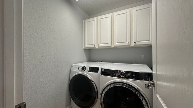 Building Photo - 3720 Messina Dr