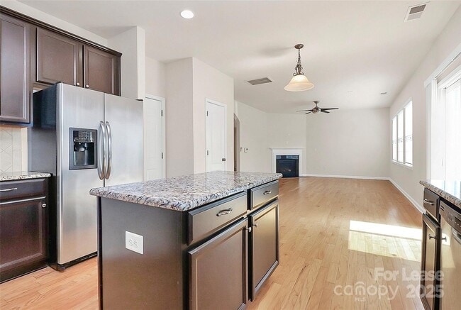 Building Photo - 14321 Green Birch Dr