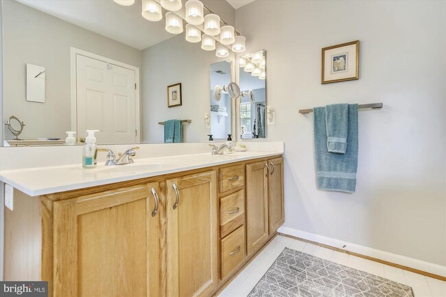 Building Photo - 350 Tannery Dr