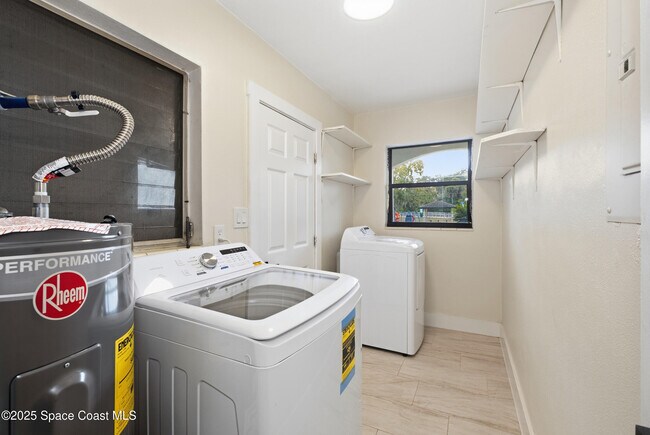 Building Photo - 2319 Ruffner Rd