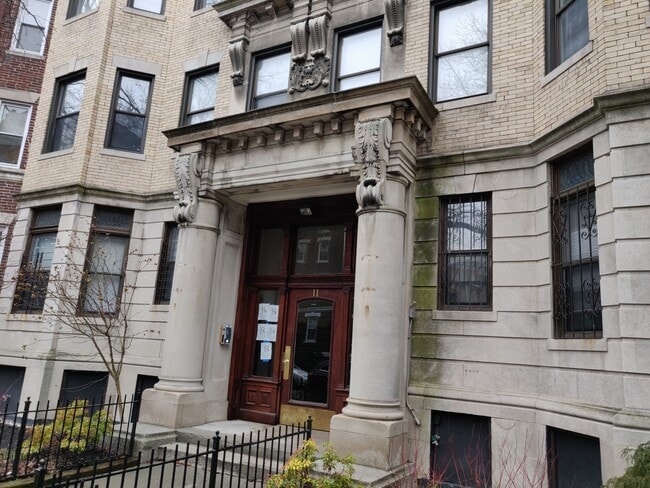 Building Photo - 111 Queensberry St