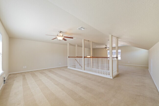 Building Photo - Spacious 4-Bed Home with Island Kitchen, Private Patio & Fenced Yard in Schertz