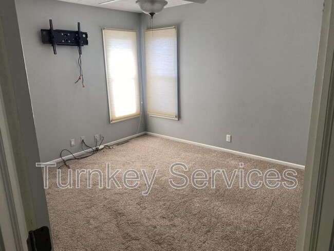 Building Photo - 15423 Stony Brook Blvd