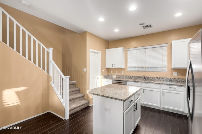 Building Photo - 2031 N 77th Ln