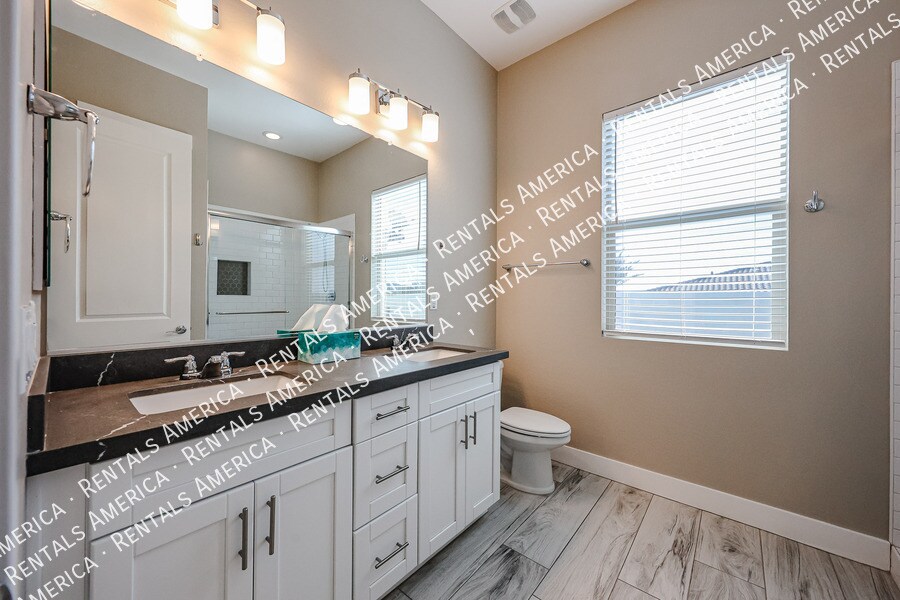 Building Photo - 31121 N 136th Wy