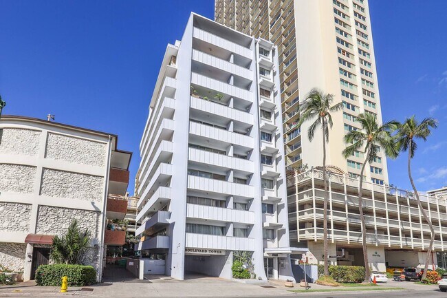 Building Photo - 2281 Ala Wai Blvd