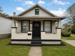 Building Photo - 1326 Sale Ave