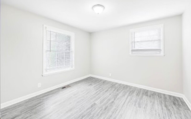 Building Photo - 673 Des Moines Dr