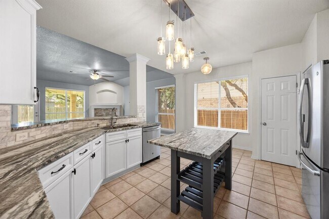 Building Photo - 1607 Juniper Ridge Loop