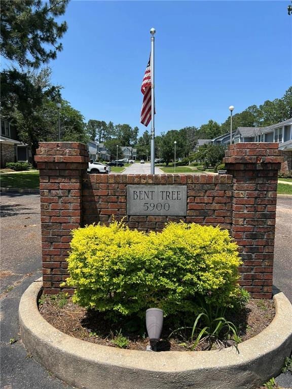 Building Photo - 5900 Grelot Rd