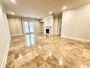 Building Photo - 6515 Bandera Ave