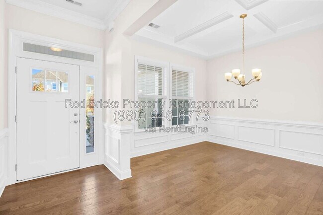 Building Photo - 4004 Petersburg Dr