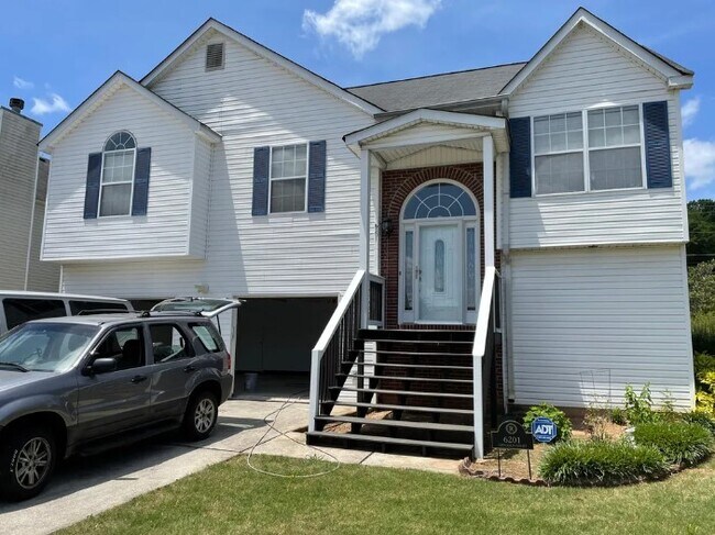 Building Photo - 6201 Cinnamon Ct
