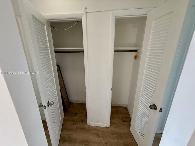 Building Photo - 7921 East Dr