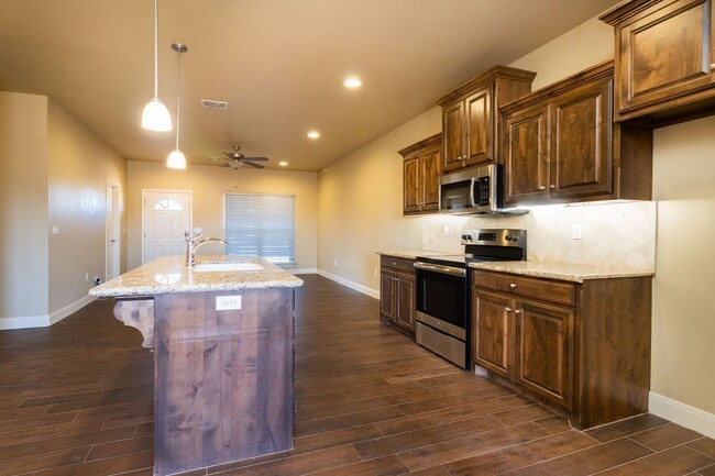 Building Photo - 9635 Mossberg St