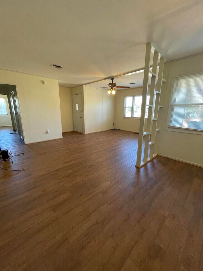 Building Photo - 3425 Trolley Line Rd