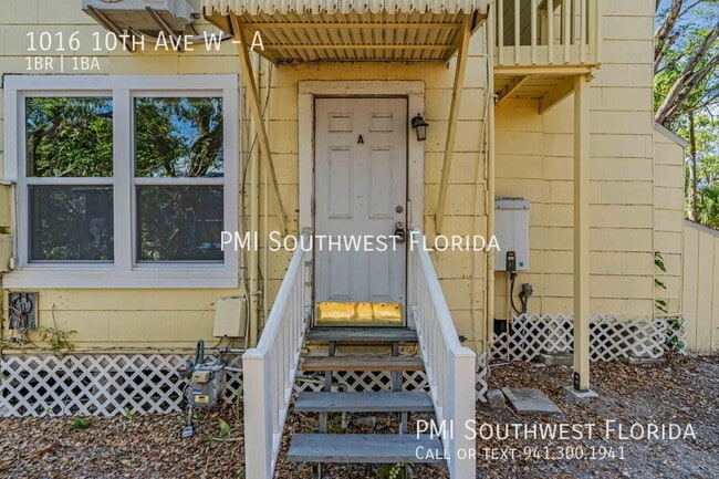 Building Photo - 1016 10th Ave W