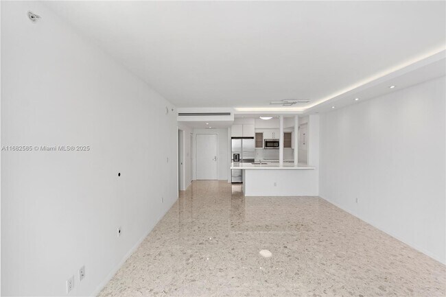 Building Photo - 325 S Biscayne Blvd
