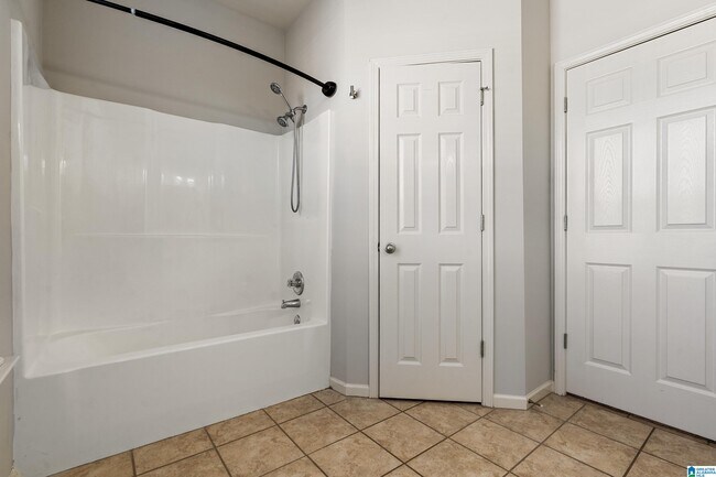 Building Photo - 1097 Savannah Ln