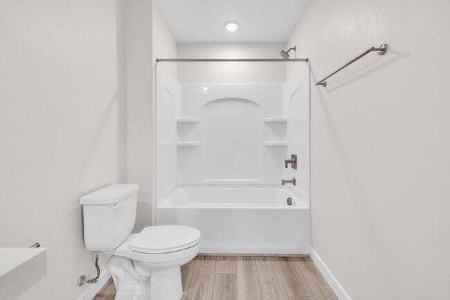 Building Photo - BRAND NEW - NEVER LIVED IN 3 BR/2.5 BA Townhouse across the street from Henderson Hospital and Me...