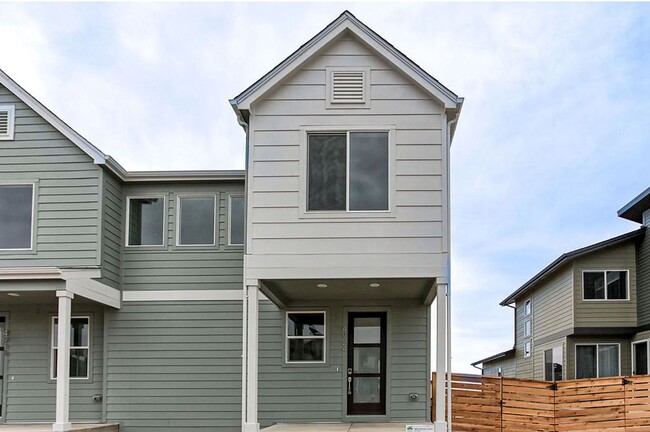 Building Photo - 4924 Brule Dr