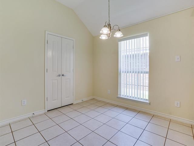 Building Photo - 5928 Desperado Dr