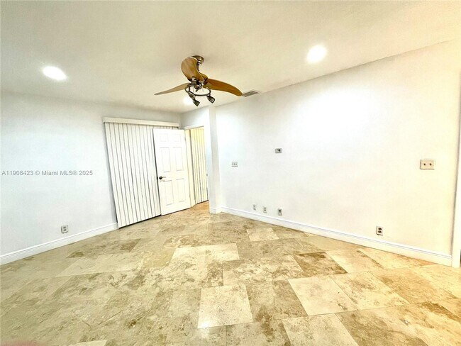 Building Photo - 3709 Cocoplum Cir