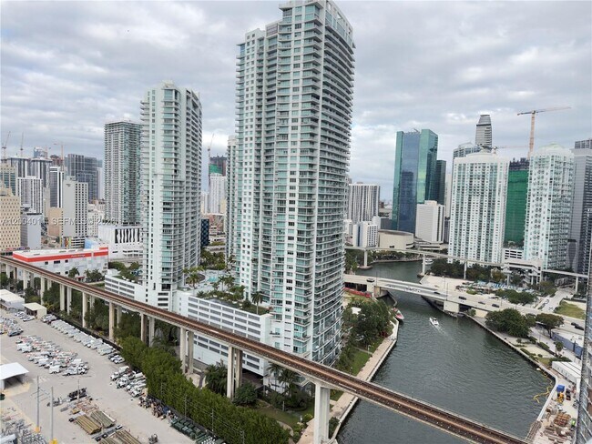 Building Photo - 185 SW 7th St