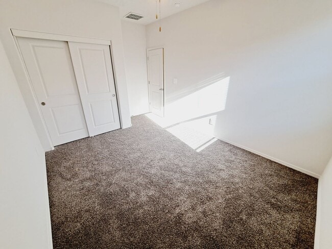 Building Photo - Energy Efficient Home!