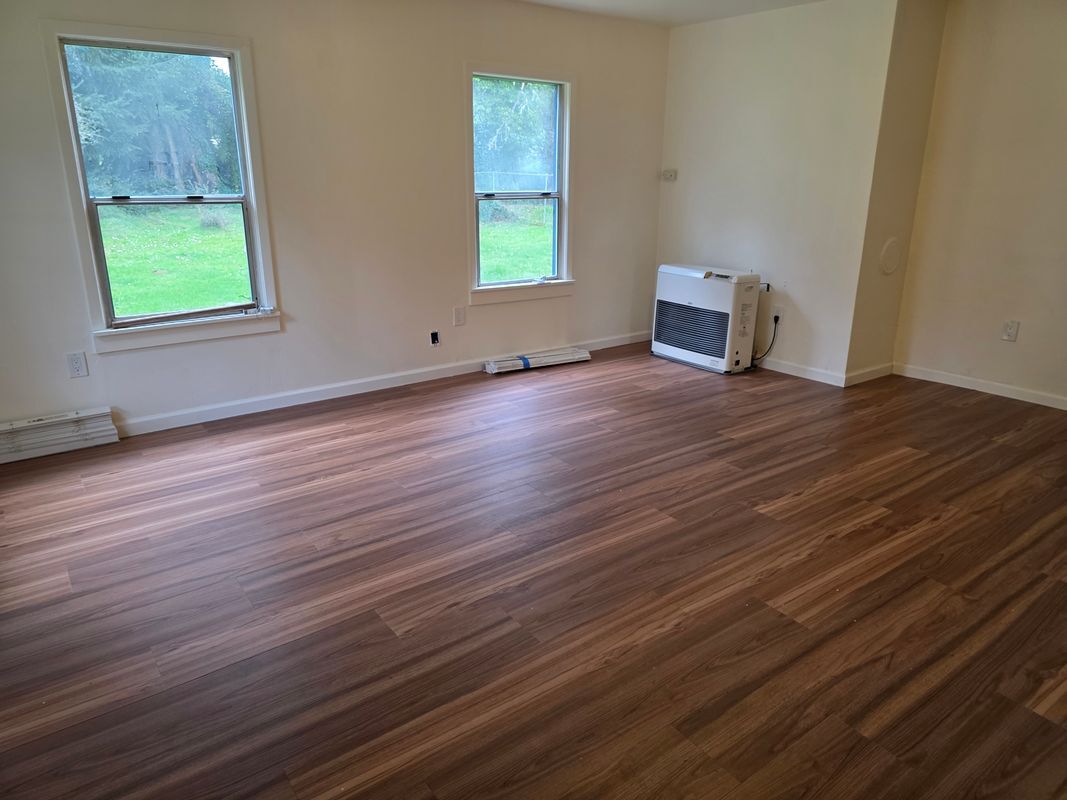 Building Photo - 2381 Elk Valley Cross Rd