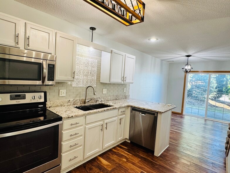 Building Photo - 7425 Wistful Vista Dr