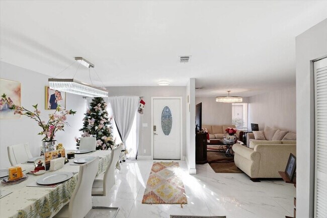 Building Photo - 4260 NW 114th Terrace