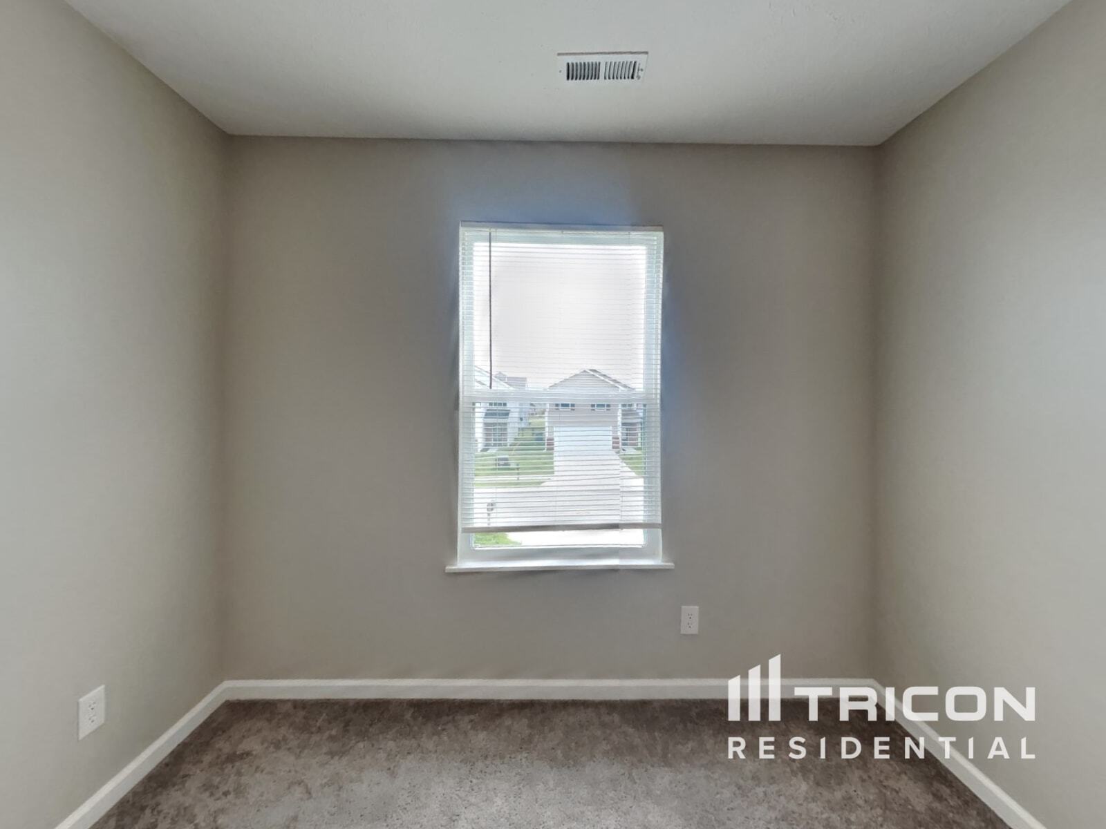Building Photo - 1094 Tomahawk Pl
