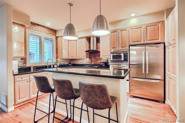 Building Photo - 365 Josephine St