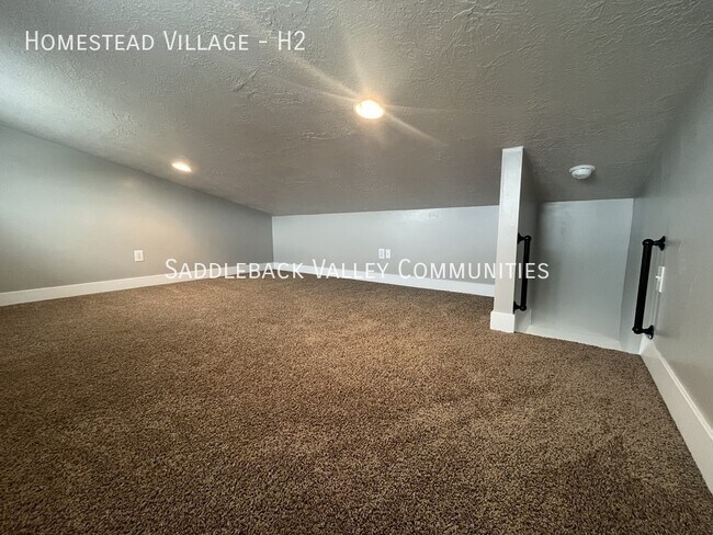 Building Photo - Homestead Village -H2