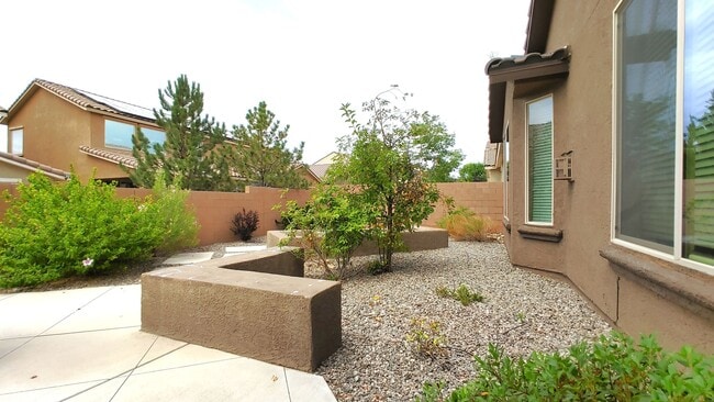 Building Photo - Lovely Rio Rancho Home! 4 Bedroom, 2 bath!