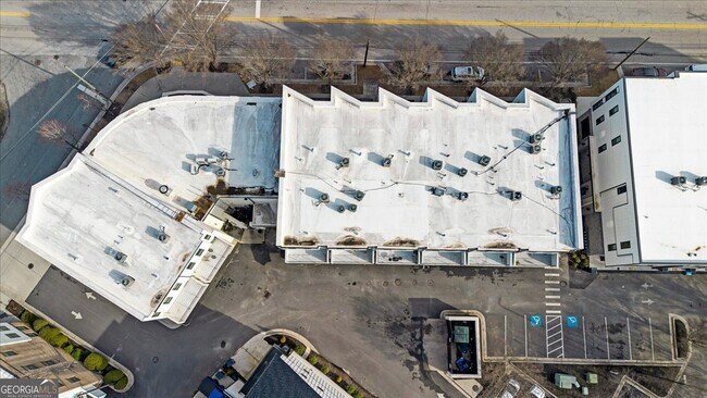 Building Photo - 2030 Main St NW