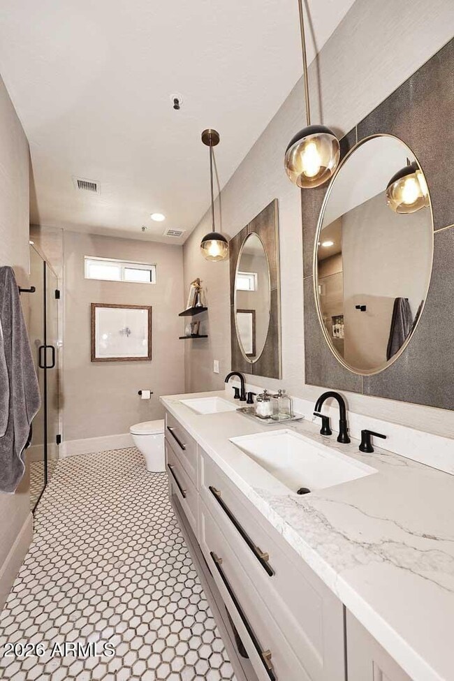 Building Photo - 8334 E Jenan Dr