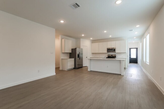 Building Photo - 11515 Cedar Cl