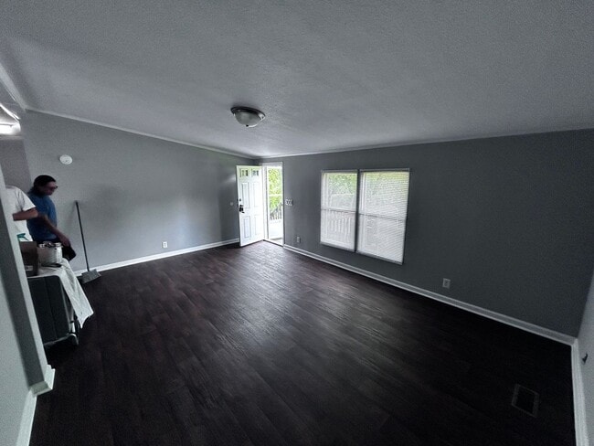 Building Photo - Large modular home four bedroom in Mt. Jul...