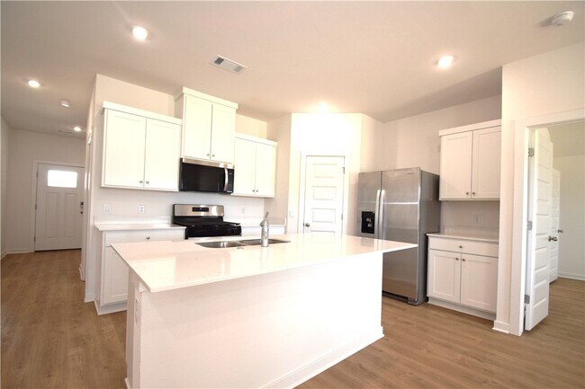 Building Photo - 568 Colorado St