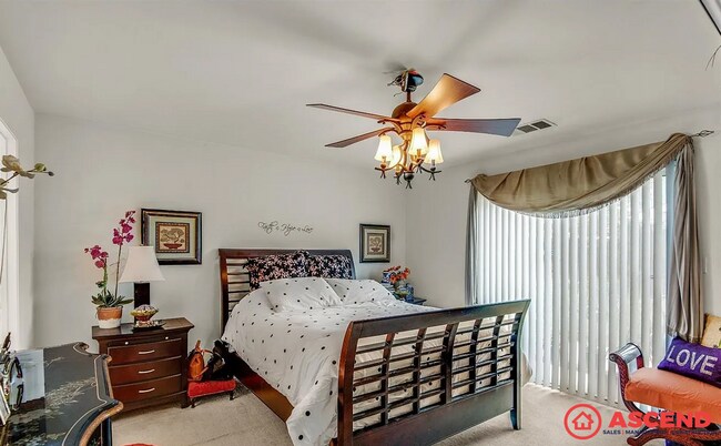 Building Photo - Beautiful 3BD/2BA Home in SW Bakersfield — Fireplace, Landscaping Included & Lovely Backyard!