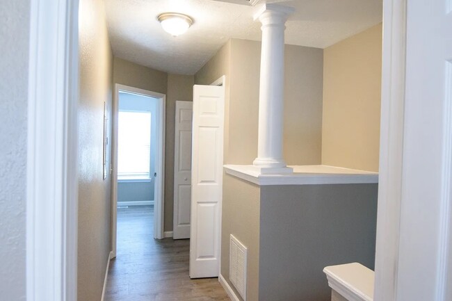 Building Photo - 6003 Cullen Dr