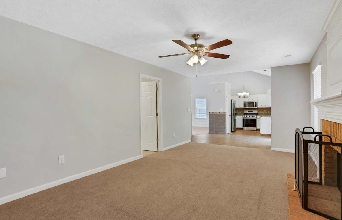 Building Photo - 1700 Chanson Pl NE